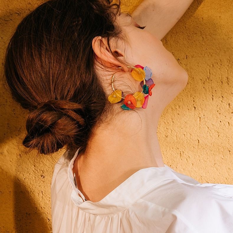 Khuyên Tai Nữ Hình Tròn Họa Tiết Hoa Thời Trang