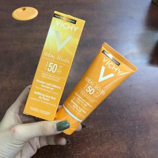 [ Mua để nhận quà ]  Kem Chống Nắng Vichy Thoáng Nhẹ Không Bóng Dầu SPF 50 60ml Ideal Soleil Dry Touch SPF 50