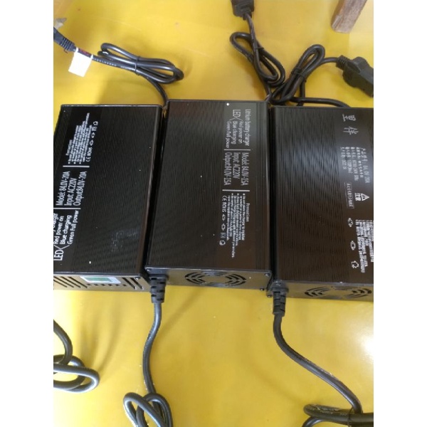 Sạc Siêu Nhanh Vỏ nhôm dày, To, Tản nhiệt tốt - Pin Lithium xe điện, pin Lion 3.7  20s 72V 15A, 20A, Pin sắt