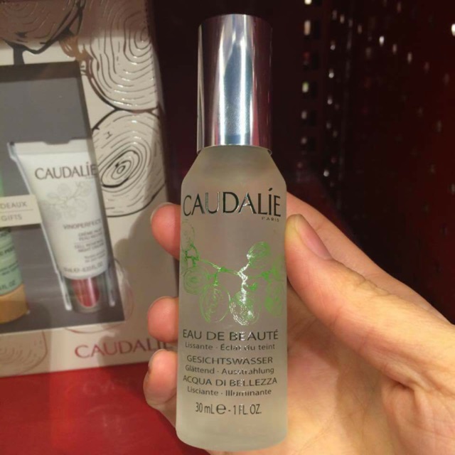 Xịt dưỡng Caudalie beauty elixir