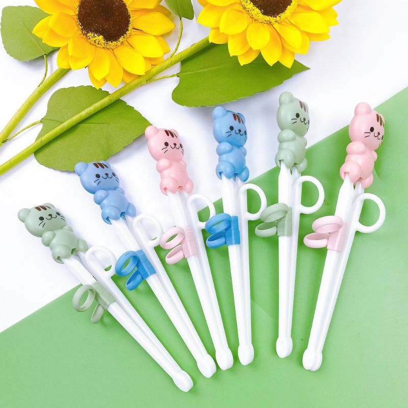 Đũa tập gắp xỏ ngón hình gấu / Muỗng Nĩa - kèm hộp đựng cho bé - đồ dùng ăn dặm