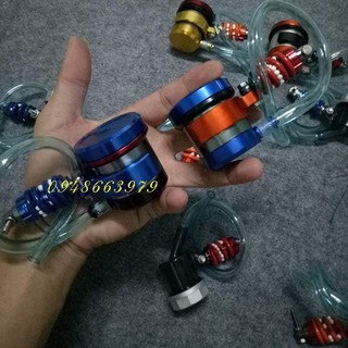 Bình dầu AEM luôn dây dầu và pát.