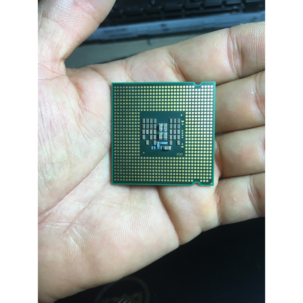 tặng keo - bộ vi xử lý CPU Intel Core 2 Quad Q8200 socket 775 cho pc máy tính processor Yorkfield