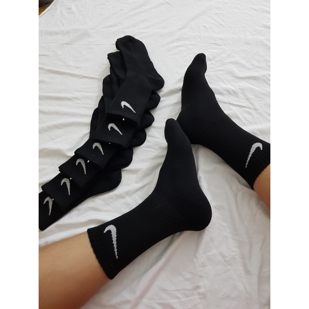 Tất thể thao Nike cao cổ màu Đen  - Free ship + Quà tặng Loved socks by TatsTats.vn