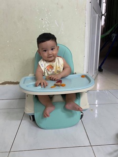 Ghế ăn dặm Umoo có bánh