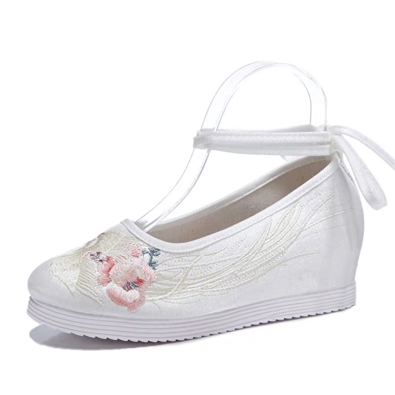 Giày cổ trang Trung quốc thêu hoa