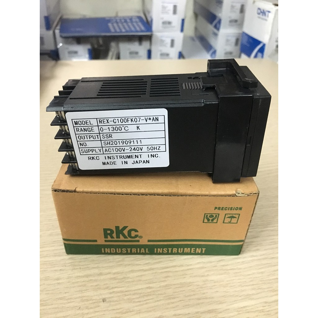 Đồng hồ nhiệt độ RKC REX-C100 ( ngõ ra SSR)