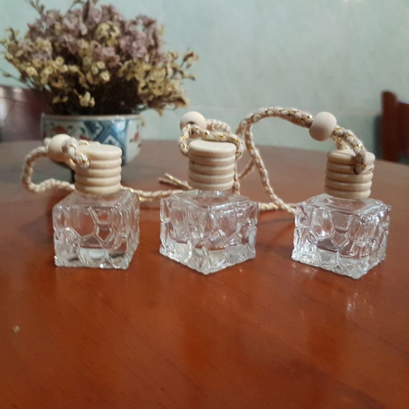 Vỏ chai chiết tinh dầu treo xe 10ml - Chai treo xe