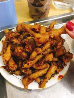 CHÂN GÀ CHUA CAY YU YU