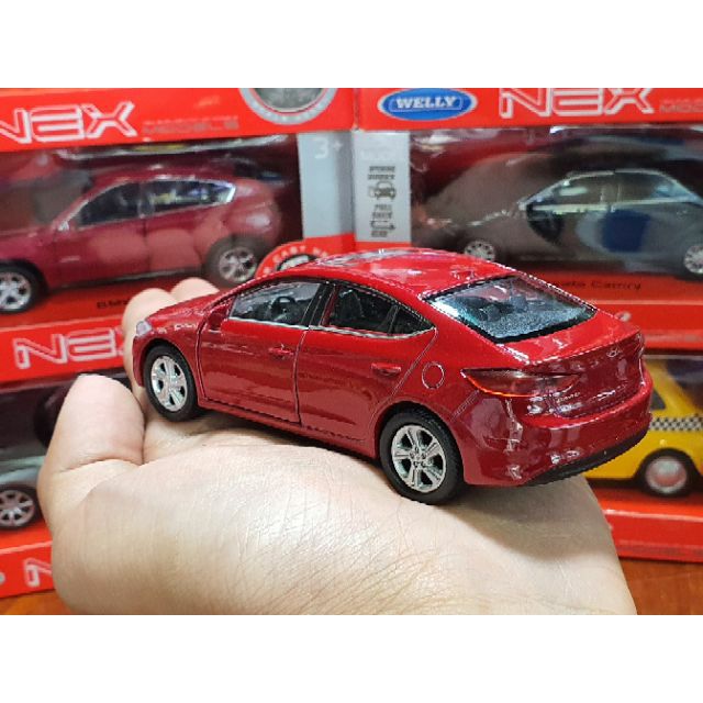 HỘP XE MÔ HÌNH Hyundai Elantra WELLY 1:36 (Đỏ)