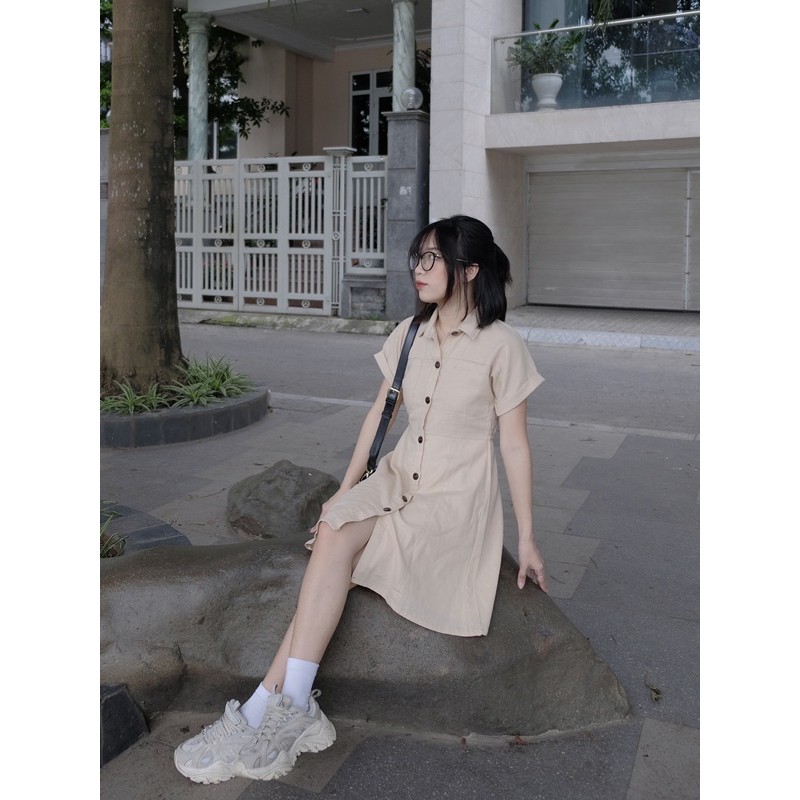 Váy cổ đức chiết eo dáng ngắn Bazic one | BigBuy360 - bigbuy360.vn