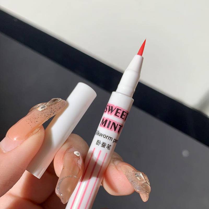 Bút Kẻ Mắt Dạng Lỏng Mịn Mượt Nhanh Khô Chống Thấm Nước