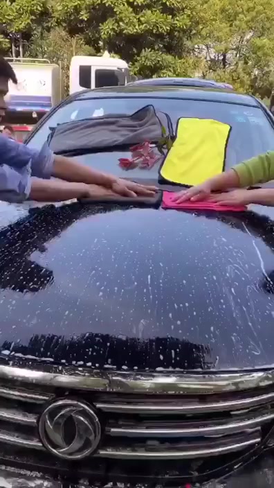 Gợi ý những mẫu khăn lau ô tô tiện dụng cho mọi gia đình