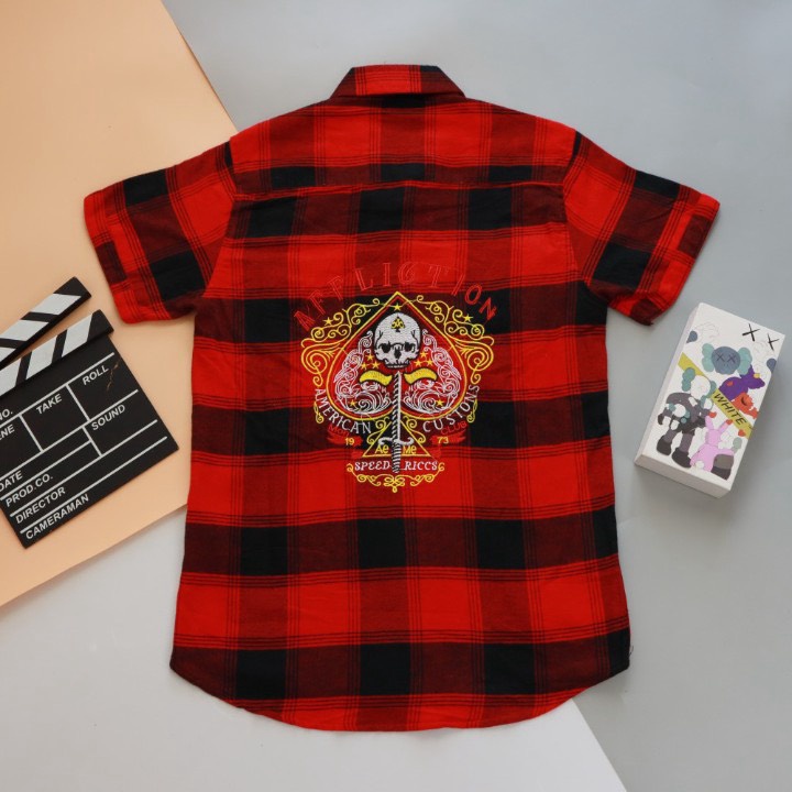 ÁO SƠ MI CARO TAY NGẮN THÊU HỌA TIẾT LÁ BÀI ĐẦU LÂU CAO CẤP PHONG CÁCH SÀNH ĐIỆU