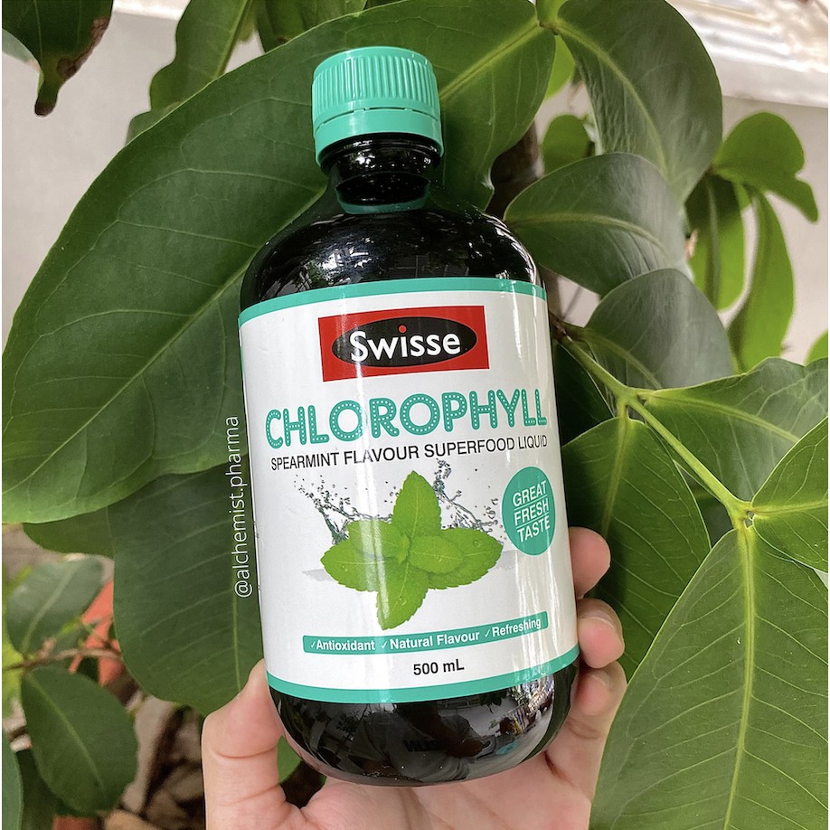 NƯỚC DIỆP LỤC SWISSE CHLOROPHYLL DETOX, LÀM MÁT NGƯỜI, GIẢM MỤN VỊ DÂU VÀ BẠC HÀ ÚC 500ML