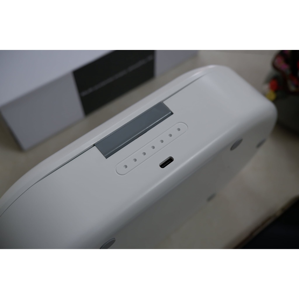 Hộp khử khuẩn kiêm sạc không dây 10w