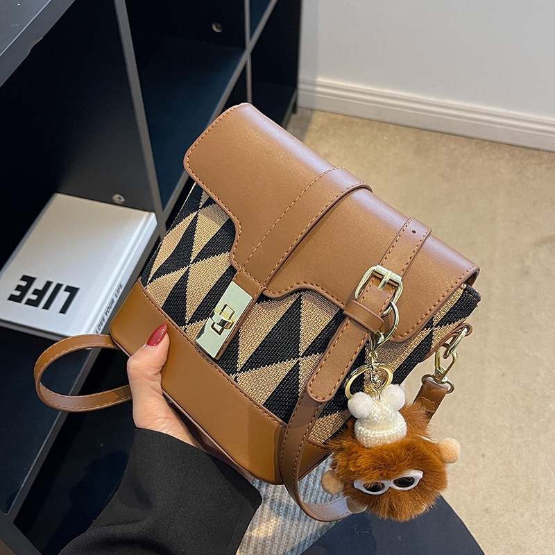 Túi Đeo Chéo Nữ Dễ Phối Đồ