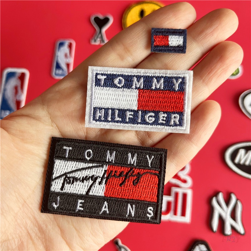 ☸ Miếng Dán Ủi Lên Quần Áo Thời Trang ☸ 1 Sticker Ủi Thêu Hình Huy Hiệu