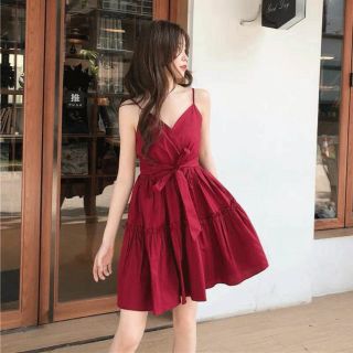 Đầm 2 dây xếp li có dây buộc eo