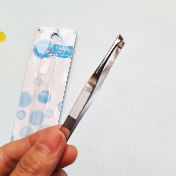 Nhíp Nhổ Lông Mày Bằng Thép Kai Tweezers HL0401 (Màu Xanh)