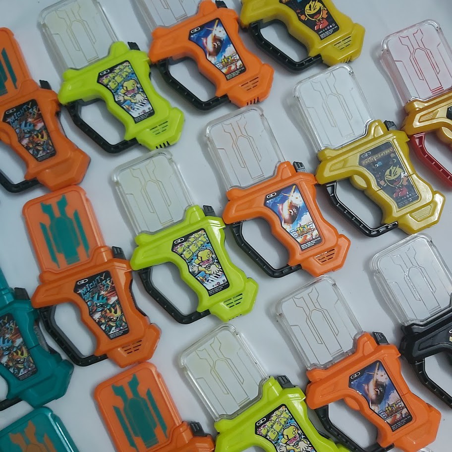 Đồ Chơi Gashat Candy/Gashapon Tổng Hợp - Siêu Nhân Kamen Rider Exaid