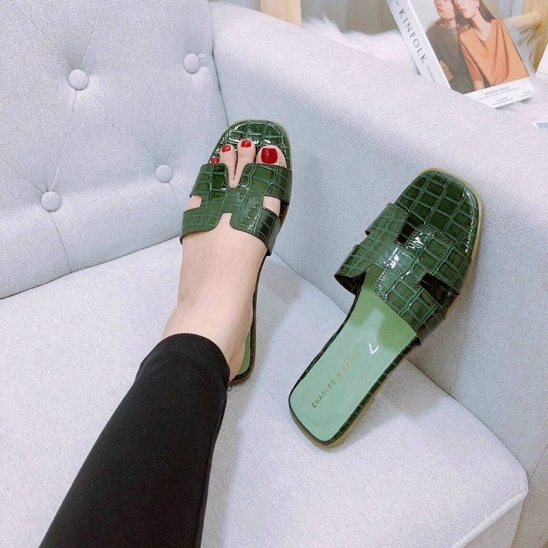 Dép Bản Chữ H Kiểu HM Đế Xẹp Vân Da Bóng Kháng Nước Hàng Cao Cấp Lên Chân Cực Xinh. Chuẩn Form