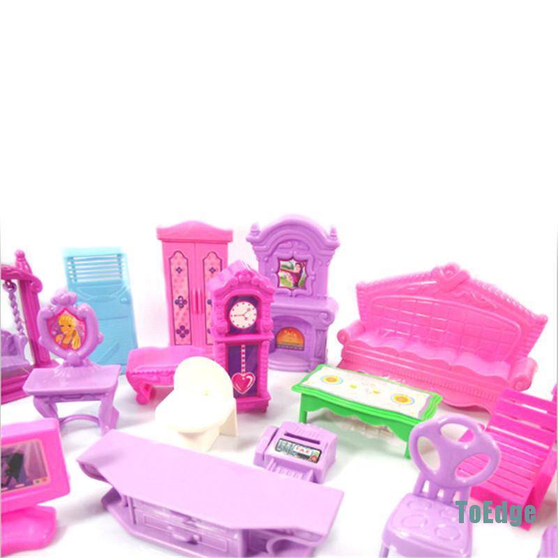 Bộ Nội Thất Bằng Nhựa Trang Trí Nhà Búp Bê Phong Cách Giáng Sinh