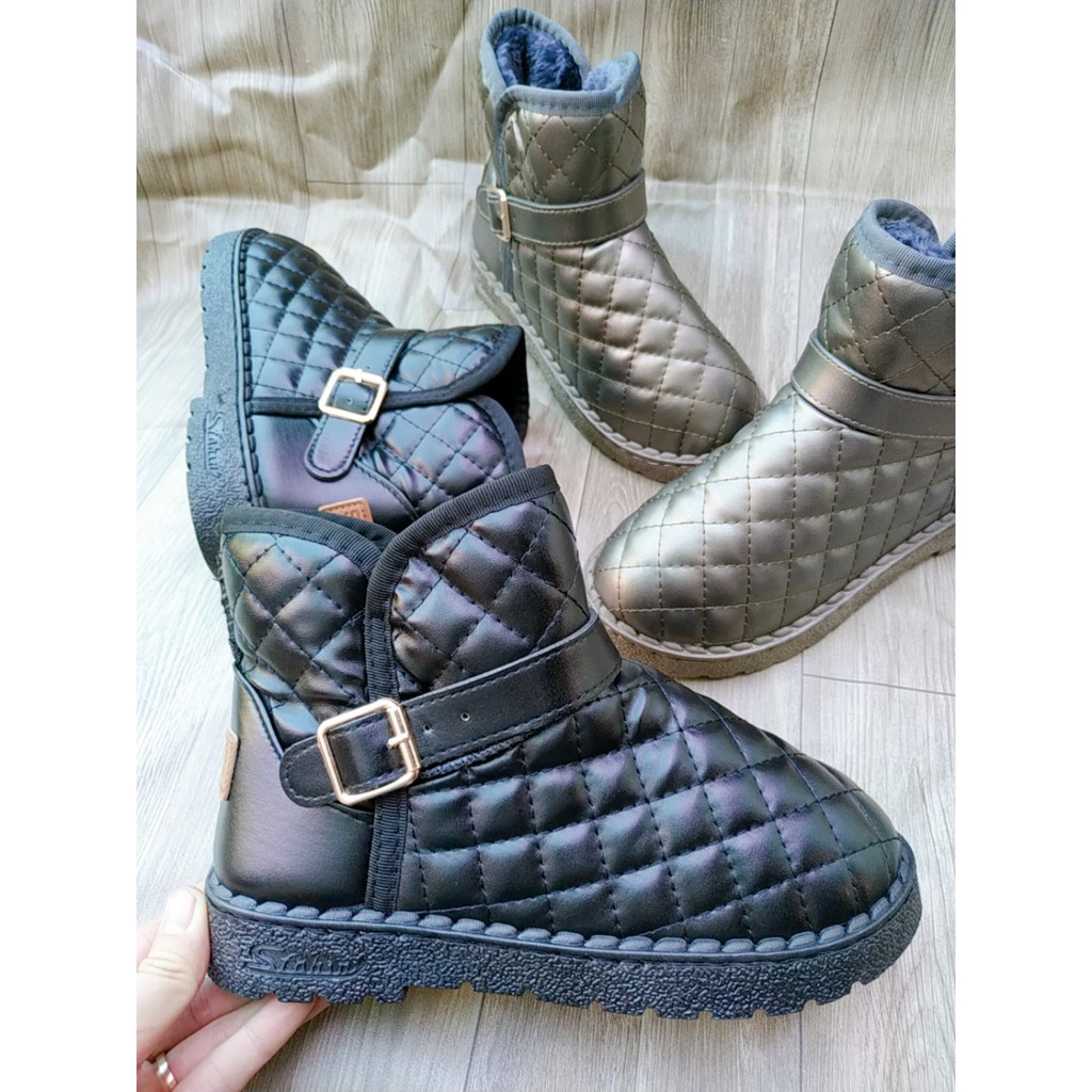 {Xả Hàng] Boot Nữ Đế Thấp Phối Họa Tiết Ô Trám Lót Lông Siêu Ấm