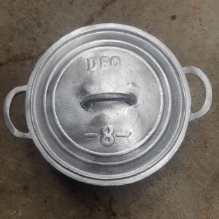 Nồi gang số 8 đúc thủ công (đường kính 20cm)