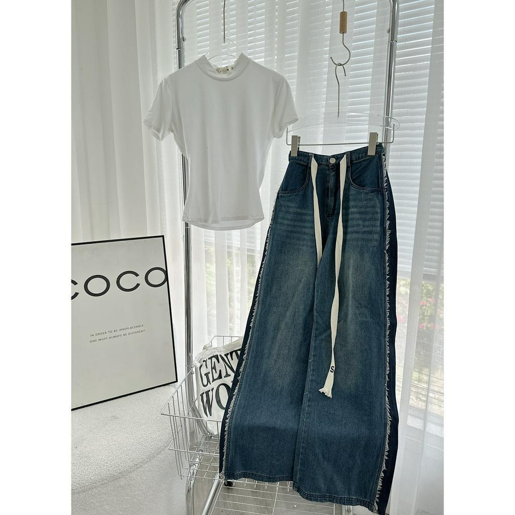 SET ÁO TRẮNG + QUẦN JEAN SUÔNG WAS DÂY RÚT DÀI TƯA 2 BÊN (TH)