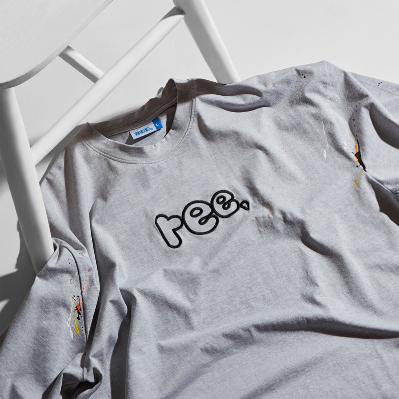 LOCAL BRAND REE - ÁO THUN VẨY SƠN THỦ CÔNG MÀU XÁM - LOGO THÊU