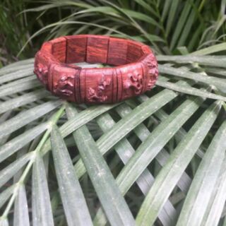 Vòng tay gỗ sưa komtum