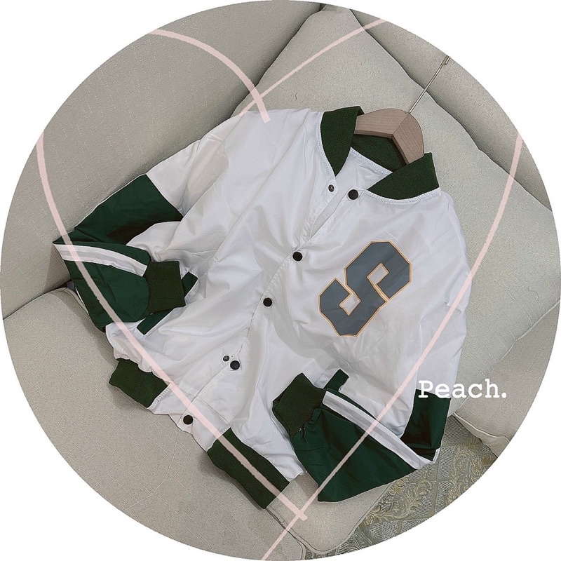 Áo khoác dù hai lớp nữ in chữ phối tay