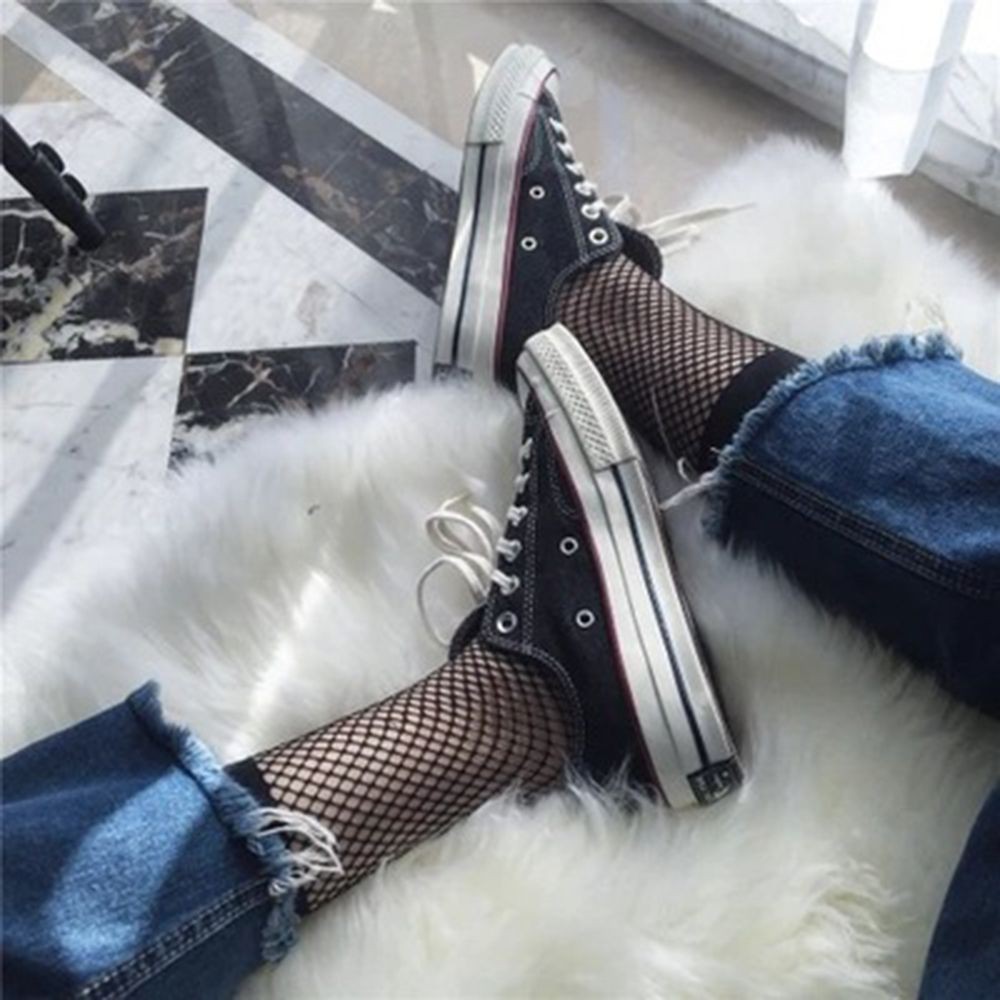 Vớ lưới cổ ngắn màu đen quyến rũ dành cho phái đẹp