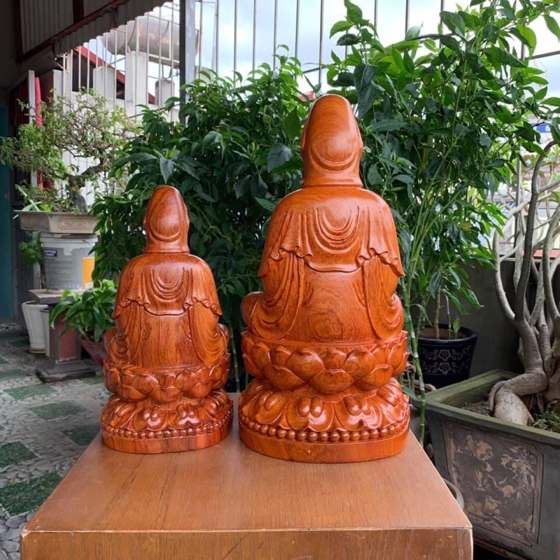 Tượng Phật Quan âm gỗ Hương