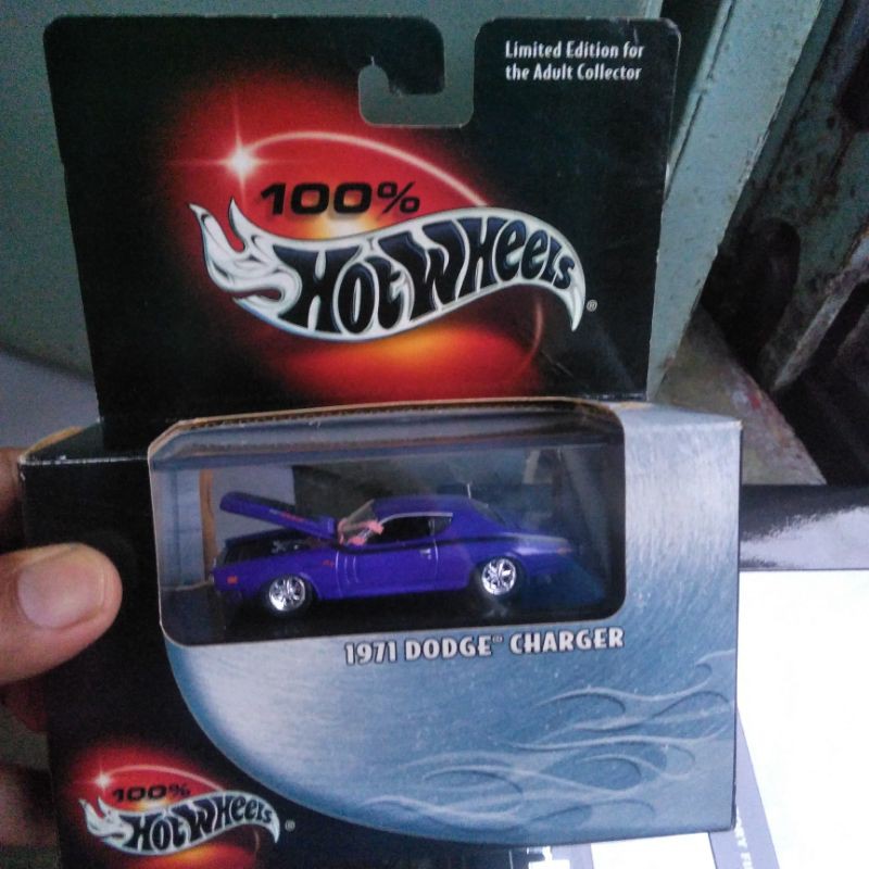 xe Hotwheels 100% 1971 Dodge Charger , hàng siêu hiếm