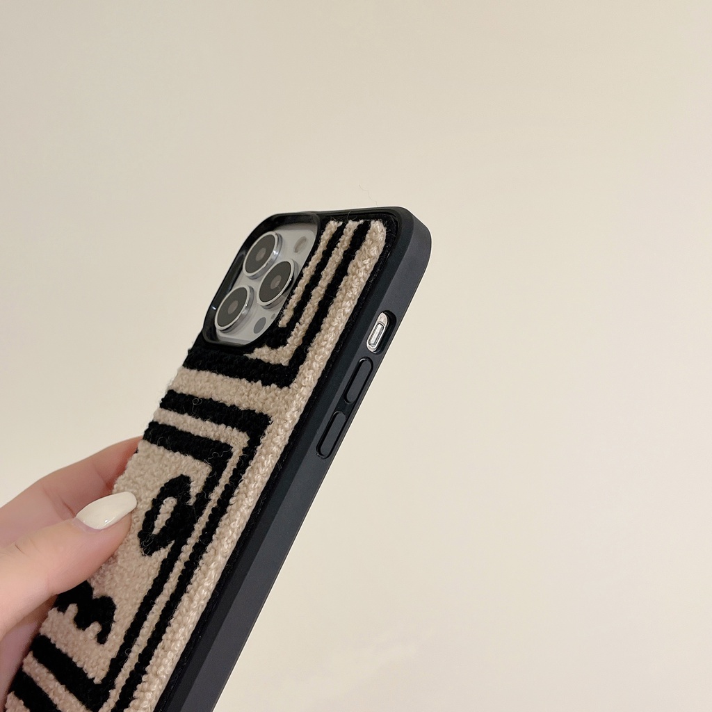 Ốp Điện Thoại Tpu Mềm Phủ Lông Thêu Họa Tiết Đơn Giản Phong Cách Retro Cho iPhone 14 13 12 11 Pro XS Max XR 7 8Plus