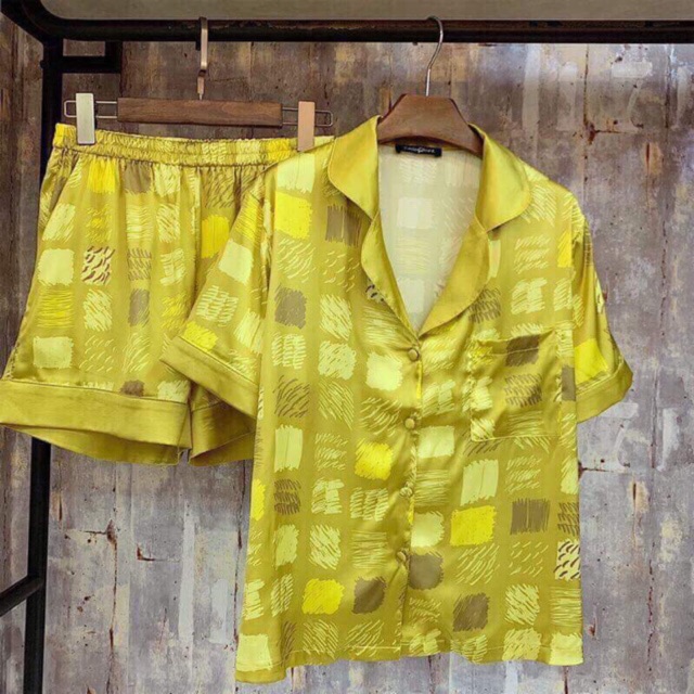 Bộ lụa satin Đùi hoạ tiết Ô