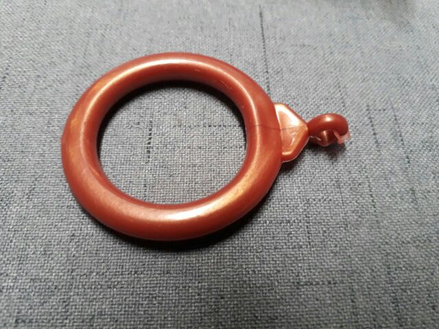 KHOEN TRÒN BALY NHỰA KÈM MÓC SẮT bịch 10 CÁI 15.000