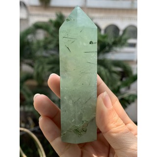 Trụ đá Prehnite
