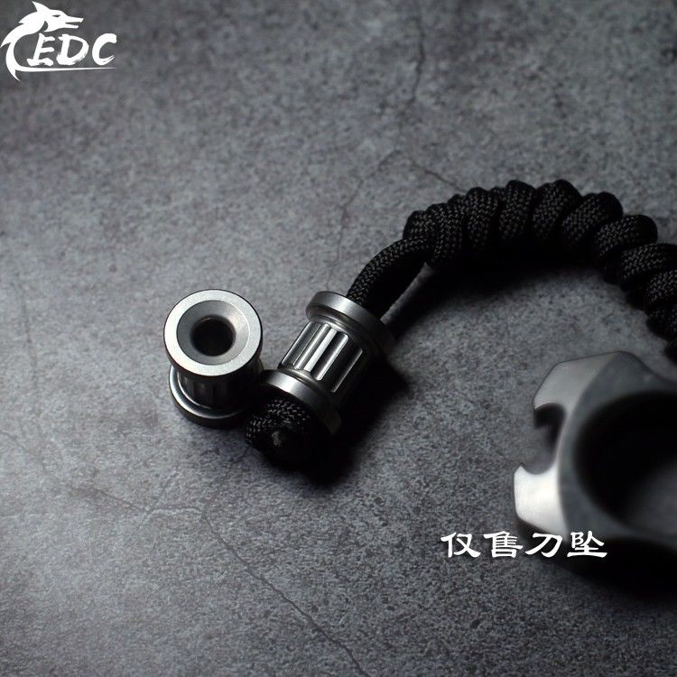 Mặt Dây Chuyền Bằng Hợp Kim Titan Hình Kẹp Lưng Đèn Pin
