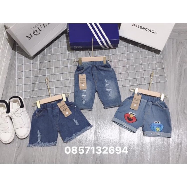 Quần jean đùi và lững cho các bé