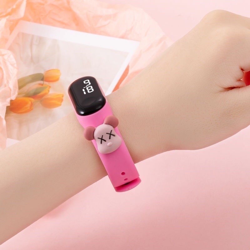 ĐỒNG HỒ LED THÔNG MINH MÀNG HÌNH CẢM ỨNG HOẠ TIẾT HOẠT HÌNH SIÊU CUTE