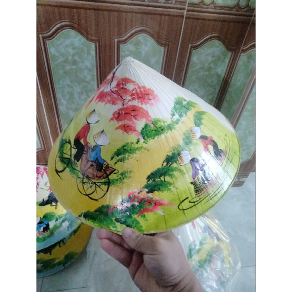 Sỉ nón lá vẽ tranh