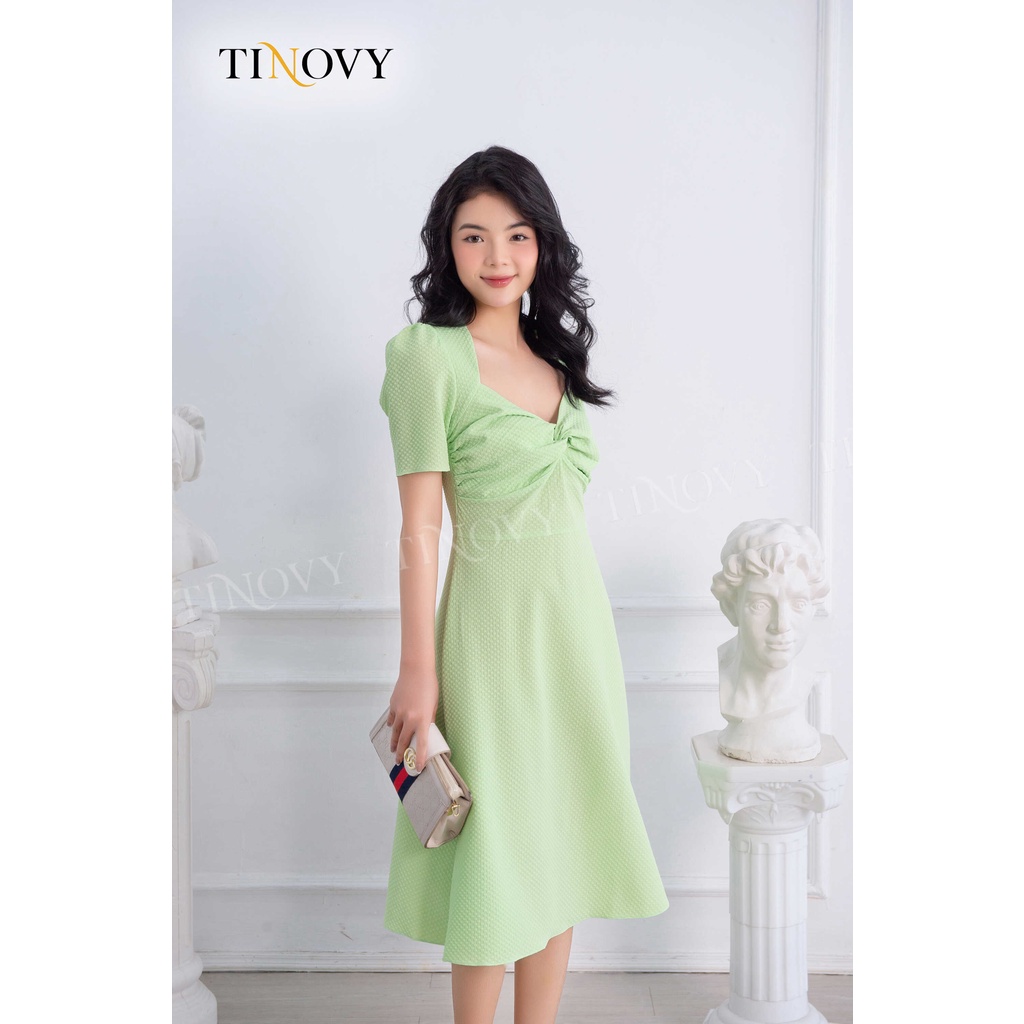 Đầm Xốp Cổ Xoắn Tay Cộc TINOVY D22611