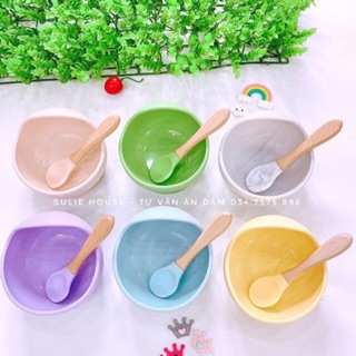 Bát ăn dặm silicon chống lật kèm thìa cán gỗ