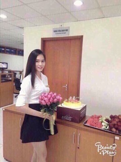 Áo sơ mi trắng dài tay nữ