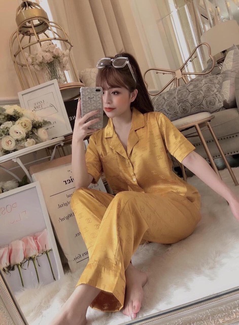 [VIDEO TỰ QUAY] Bộ ngủ lụa gấm hoạ tiết hot | BigBuy360 - bigbuy360.vn