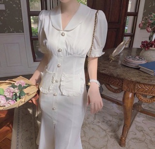 Đầm dự tiệc trắng cổ sen đuôi cá