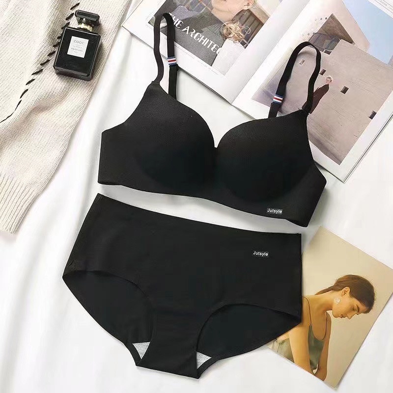 Bộ Đồ Lót Nâng Ngực Vải Lụa Lạnh Không Đường May Không Gọng Thời Trang Anh Quốc Cho Nữ [Hàng Có Sẵn] CEP